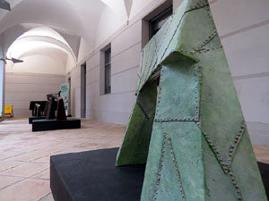 Temps de Flors 2018. Instal&middot;lacions i muntatges florals al claustre del Centre Cultural La Merc&egrave;