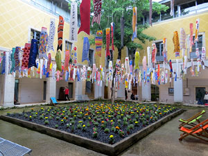 Temps de Flors 2018. Instal&middot;lacions i muntatges florals al claustre del Centre Cultural La Merc&egrave;