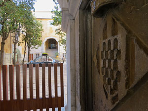 Temps de Flors 2018. Decoraci&oacute; floral del Pati de les Magn&ograve;lies, a la Seu del Govern de la Generalitat de Catalunya a Girona