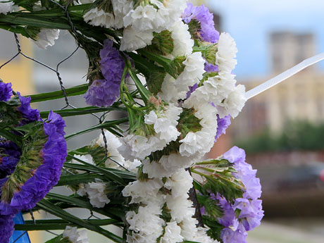 Temps de Flors 2018. Instal&middot;laci&oacute; floral al pont de Tom&agrave;s de Lorenzana