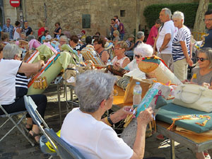 Festival Undàrius 2018. Trobada de puntaires a la plaça de Sant Feliu