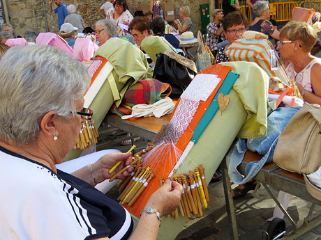 Festival Undàrius 2018. Trobada de puntaires a la plaça de Sant Feliu