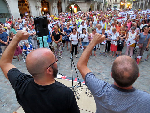 El cant dels Segadors a la pla&ccedil;a del Vi
