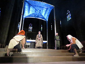 Representació de la Consueta de Sant Jordi cavaller a la nau gòtica de la Catedral. Diada de Sant Jordi 2018