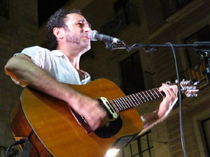 Diada Nacional 2018. XII Marxa de Torxes de Girona. Crema del Decret de Nova Planta i concert de Ca&iuml;m Riba