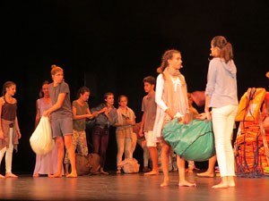 FITAG 2018 - Representació de l'obra Europa, a càrrec de Cràdula Teatre i el Cor Preludi, al Teatre Municipal