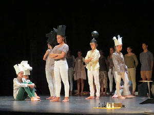 FITAG 2018 - Representació de l'obra Europa, a càrrec de Cràdula Teatre i el Cor Preludi, al Teatre Municipal