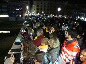 Il&middot;lumina la Llibertat. Acci&oacute; de protesta pels quatre mesos de pres&oacute; de Jordi Cuixart i Jordi S&aacute;nch