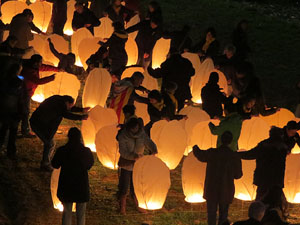 Il&middot;lumina la Llibertat. Acci&oacute; de protesta pels quatre mesos de pres&oacute; de Jordi Cuixart i Jordi S&aacute;nch
