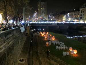 Il&middot;lumina la Llibertat. Acci&oacute; de protesta pels quatre mesos de pres&oacute; de Jordi Cuixart i Jordi S&aacute;nch