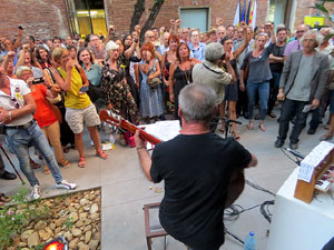 Inauguració de l'exposició '55 urnes per la Llibertat' a la Casa de la Catalanitat de Perpinyà