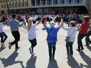 Inaguració oficial de la plaça de l'U d'octubre 2017 al barri del Mercadal