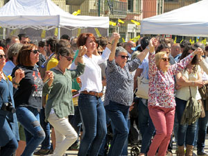 Inaguració oficial de la plaça de l'U d'octubre 2017 al barri del Mercadal