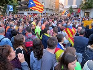 Concentraci&oacute; per l'1-O davant la subdelegaci&oacute; del Gobierno a Jaume I