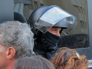 Concentraci&oacute; per l'1-O davant la subdelegaci&oacute; del Gobierno a Jaume I