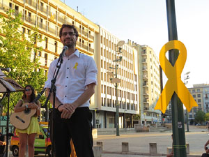 Concentració a la plaça de Santa Susanna per la llibertat dels presos polítics, amb Montse Puigdemont Casa