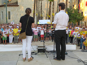 Concentració a la plaça de Santa Susanna per la llibertat dels presos polítics, amb Montse Puigdemont Casa