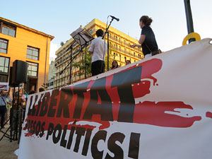 Concentració a la plaça de Santa Susanna per la llibertat dels presos polítics, amb Montse Puigdemont Casa