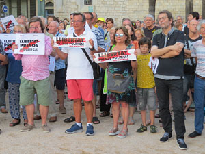 Concentració a la plaça de Santa Susanna per la llibertat dels presos polítics, amb Montse Puigdemont Casa