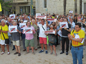 Concentració a la plaça de Santa Susanna per la llibertat dels presos polítics, amb Montse Puigdemont Casa