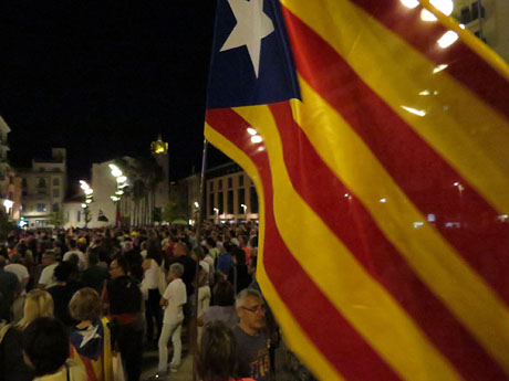 Concentraci&oacute; 'Un any del 20-S' i projecci&oacute; de '21 Fortaleses. L'U d'Octubre a Girona'