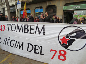 Concentraci&oacute; 21-D davant la subdelegaci&oacute; del govern espanyol a Girona