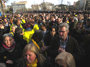 Concentraci&oacute; 21-D davant la subdelegaci&oacute; del govern espanyol a Girona