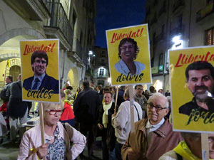 Concentració a la plaça del Vi per la llibertat dels presos polítics, amb Joanjo Bosk