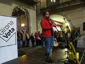 Concentració a la plaça del Vi per la llibertat dels presos polítics, amb Joanjo Bosk