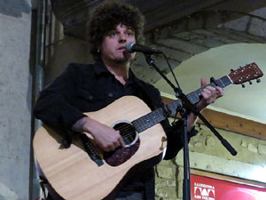 Concentració a la plaça del Vi per la llibertat dels presos polítics, amb Joanjo Bosk