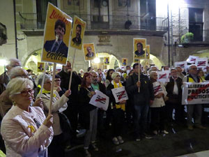 Concentració a la plaça del Vi per la llibertat dels presos polítics, amb Joanjo Bosk