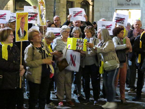 Concentració a la plaça del Vi per la llibertat dels presos polítics, amb Joanjo Bosk