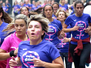 Cursa de la Dona 2018. Concentraci&oacute; i sortida del Parc de la Devesa, cursa pels carrers de Girona i arribada a la Copa