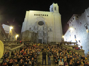 Fires 2018. La Beatufarra, descens del Beatusaure per les escales de la Catedral de Girona