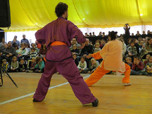 Fires 2018. Dansa del lle&oacute; (Wu Shi) a la pla&ccedil;a Miquel de Palol