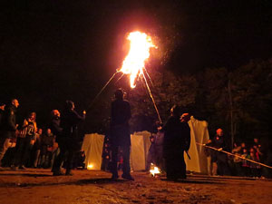 Fires 2018. Espectacle de foc i m&uacute;sica Llumin&agrave;ries de Fires, a c&agrave;rrec de Taller de Magn&egrave;sia i Els Berros de la Cort