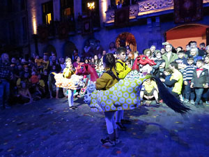 Fires 2018. Preg&oacute; de Fires. Entrada i ballades de capgrossos, gegants i far&agrave;ndula a la pla&ccedil;a del Vi