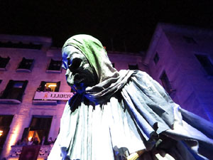 Fires 2018. Preg&oacute; de Fires. Entrada i ballades de capgrossos, gegants i far&agrave;ndula a la pla&ccedil;a del Vi