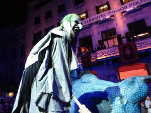 Fires 2018. Preg&oacute; de Fires. Entrada i ballades de capgrossos, gegants i far&agrave;ndula a la pla&ccedil;a del Vi