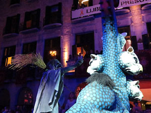 Fires 2018. Preg&oacute; de Fires. Entrada i ballades de capgrossos, gegants i far&agrave;ndula a la pla&ccedil;a del Vi