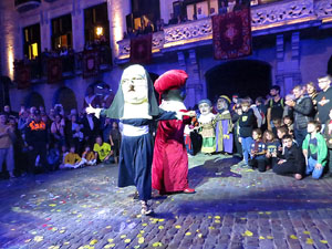 Fires 2018. Preg&oacute; de Fires. Balls de l'&Agrave;liga i els gegants de la ciutat