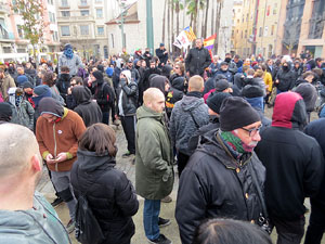 Manifestaci&oacute; antifeixista per un acte pol&iacute;tic de la plataforma Borb&ograve;nia amb el suport de Vox, a la pla&ccedil;a de l'U d'octubre del 2017