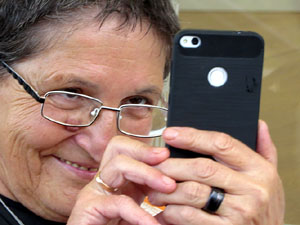 Mural de fotografies pels 10 mesos de l�empresonament de Jordi Cuixart i Jordi S&agrave;nchez