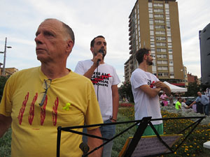 Mural de fotografies pels 10 mesos de l�empresonament de Jordi Cuixart i Jordi S&agrave;nchez
