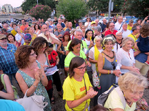 Mural de fotografies pels 10 mesos de l�empresonament de Jordi Cuixart i Jordi S&agrave;nchez