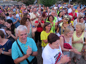 Mural de fotografies pels 10 mesos de l�empresonament de Jordi Cuixart i Jordi S&agrave;nchez