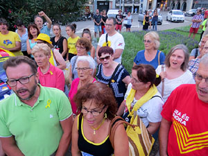 Mural de fotografies pels 10 mesos de l�empresonament de Jordi Cuixart i Jordi S&agrave;nchez