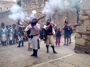 XI Festa Reviu els Setges Napole&ograve;nics de Girona. Combats al carrer Pere de Rocabert&iacute;
