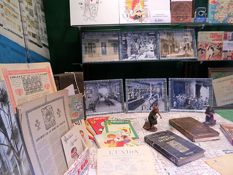 Aparador tem&agrave;tic commemoratiu del 140 aniversari