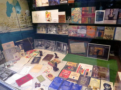 Aparador tem&agrave;tic commemoratiu del 140 aniversari